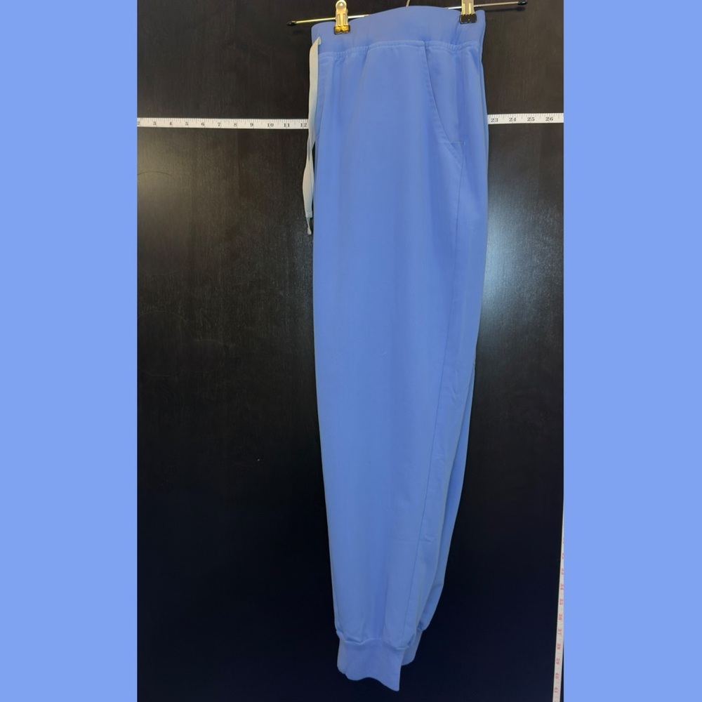 FIGS Women’s Zamora Jogger Scrub Pants - Picture 5 of 10